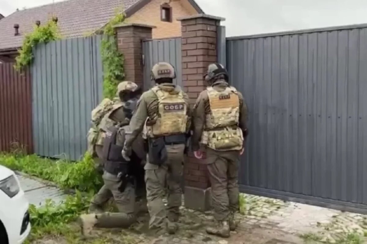    В ВУЗе Ленобласти задержаны возможные причастные к нелегальной миграции