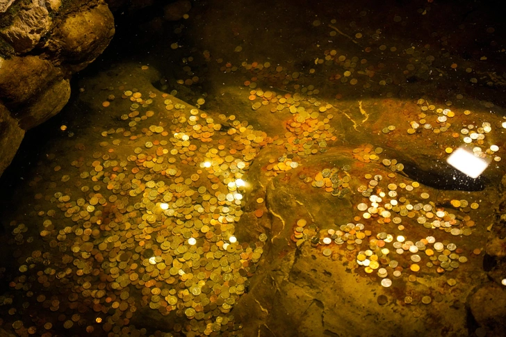 На дне моря лежат около 11 миллионов золотых и серебряных монет
Источник: Nazrin Babashova / Unsplash