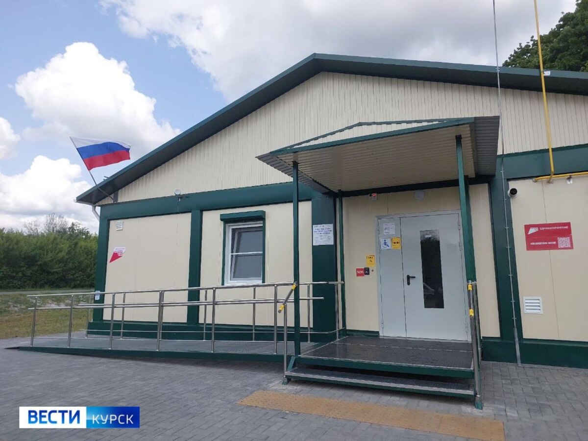    В посёлке Кировский Курской области Александр Хинштейн осмотрел новый ФАП