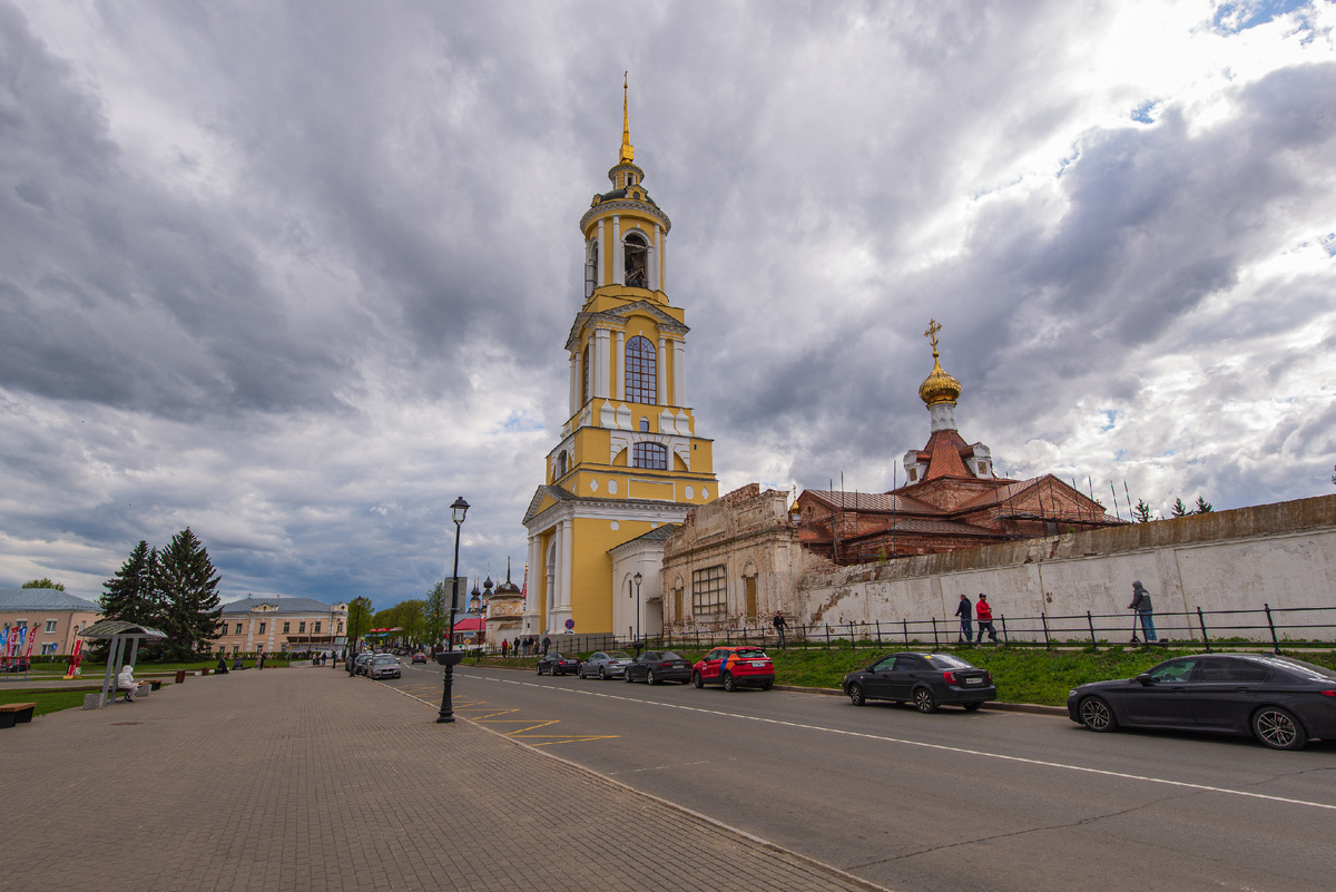 Ризоположенский монастырь