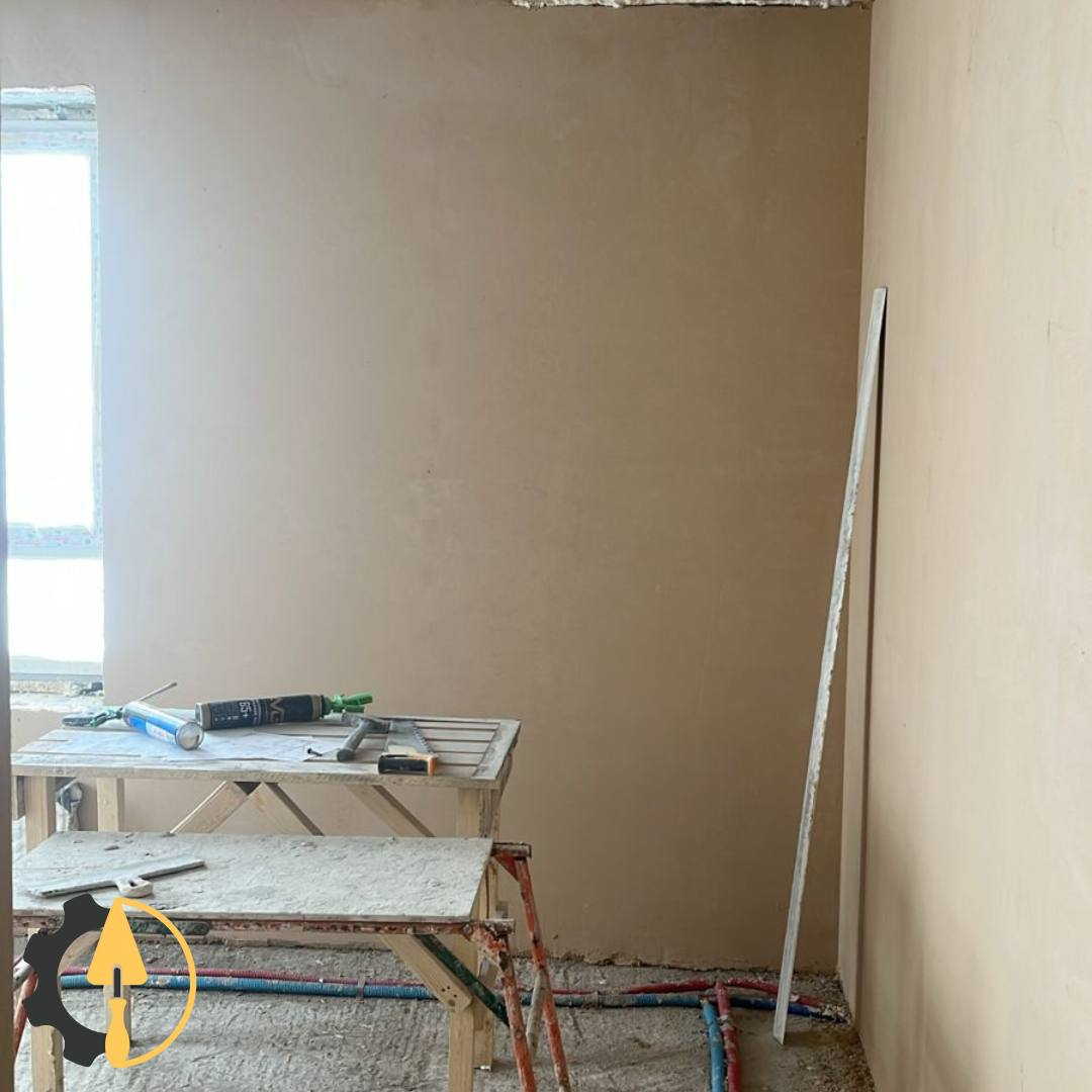 На фото: штукатурные работы выполнены механизированным методом