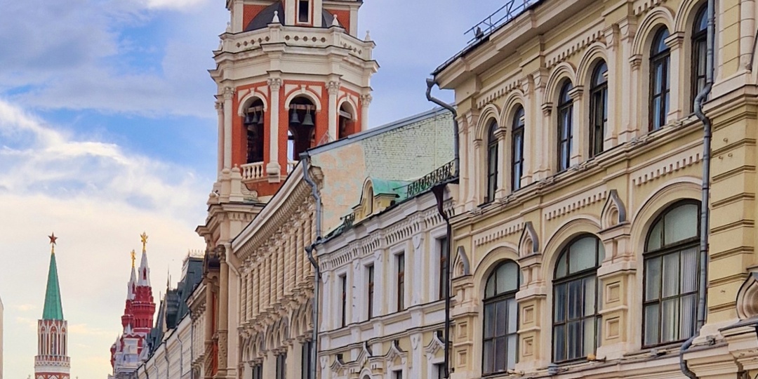 ФотоПутешествие по Никольской улице | 500 метров истории | Огород в 300 метрах от Кремля