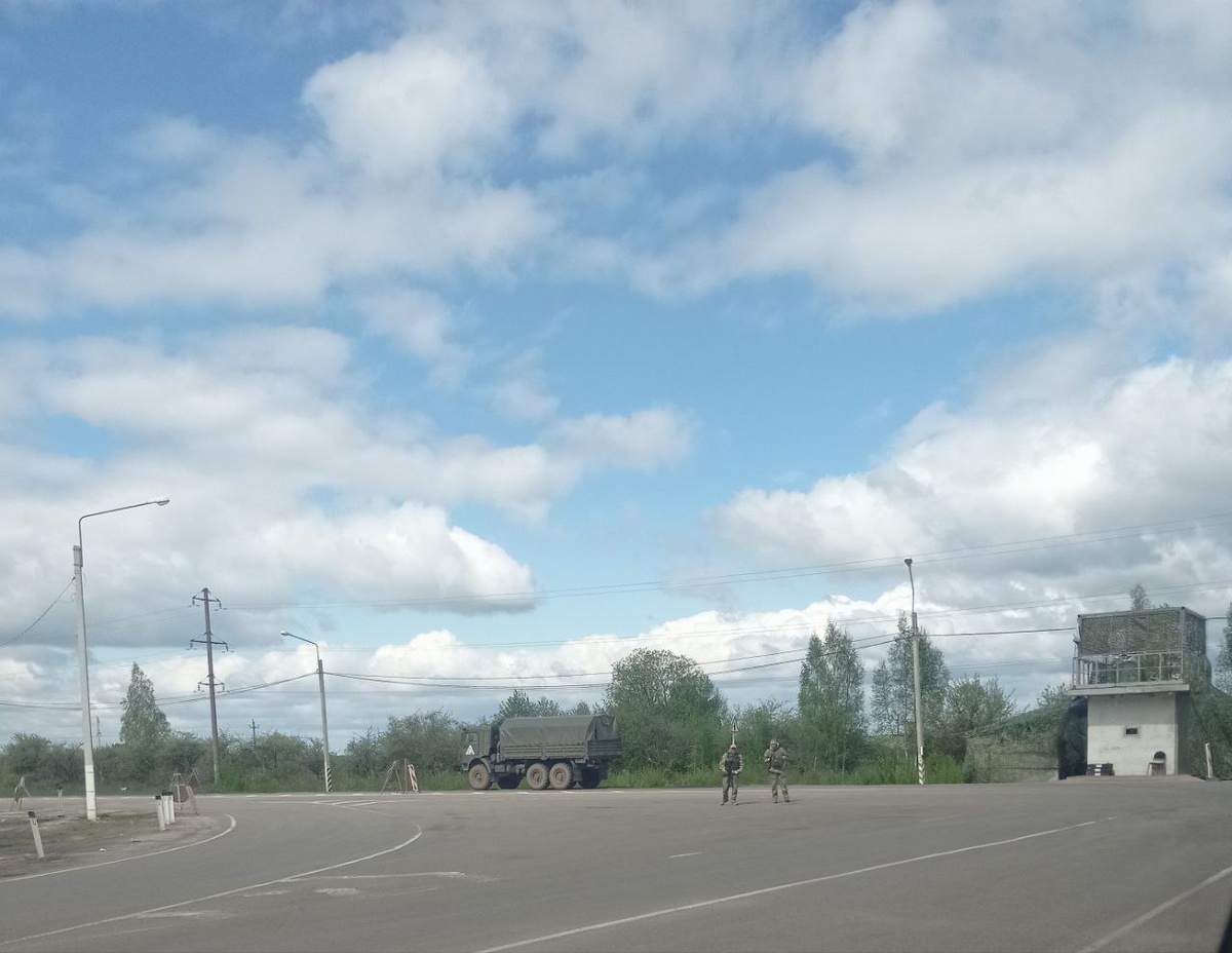 Один из блокпостов где-то в Курской области.