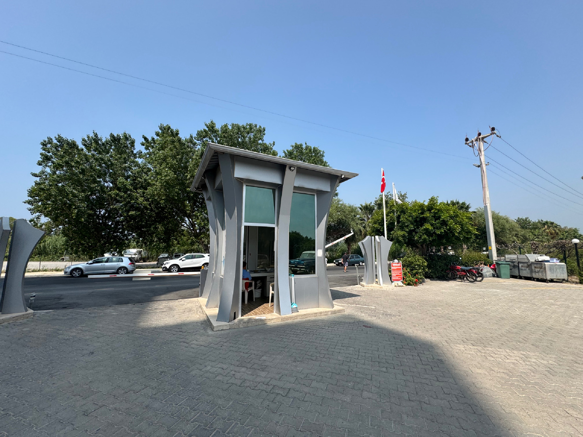 Охрана в Liparis (жилой комплекс)