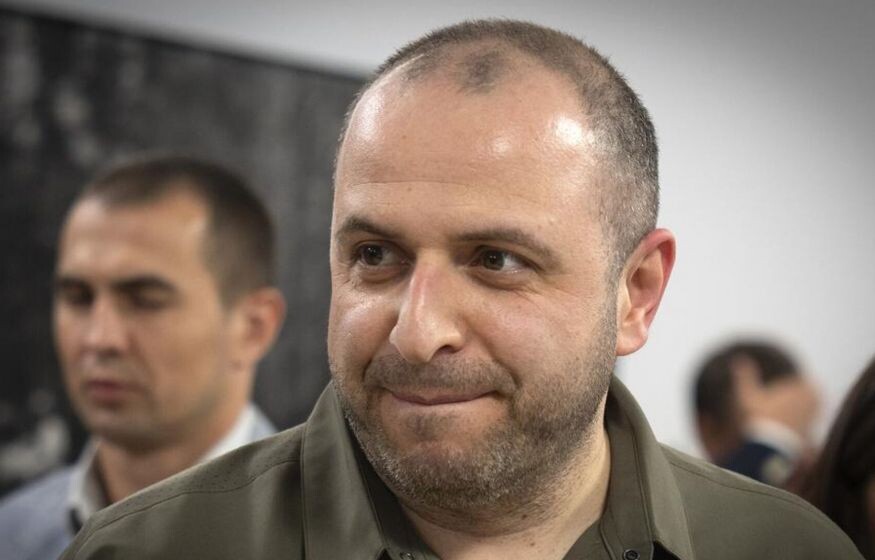    «Умеров уже должен мазать лоб зеленкой. Ему стоит оглядываться после разговора с помощником Путина»: военкор