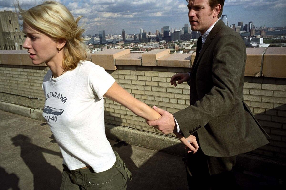 Кадр из фильма «Останься» (2005)