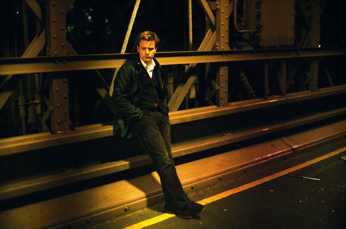 Кадр из фильма «Останься» (2005)