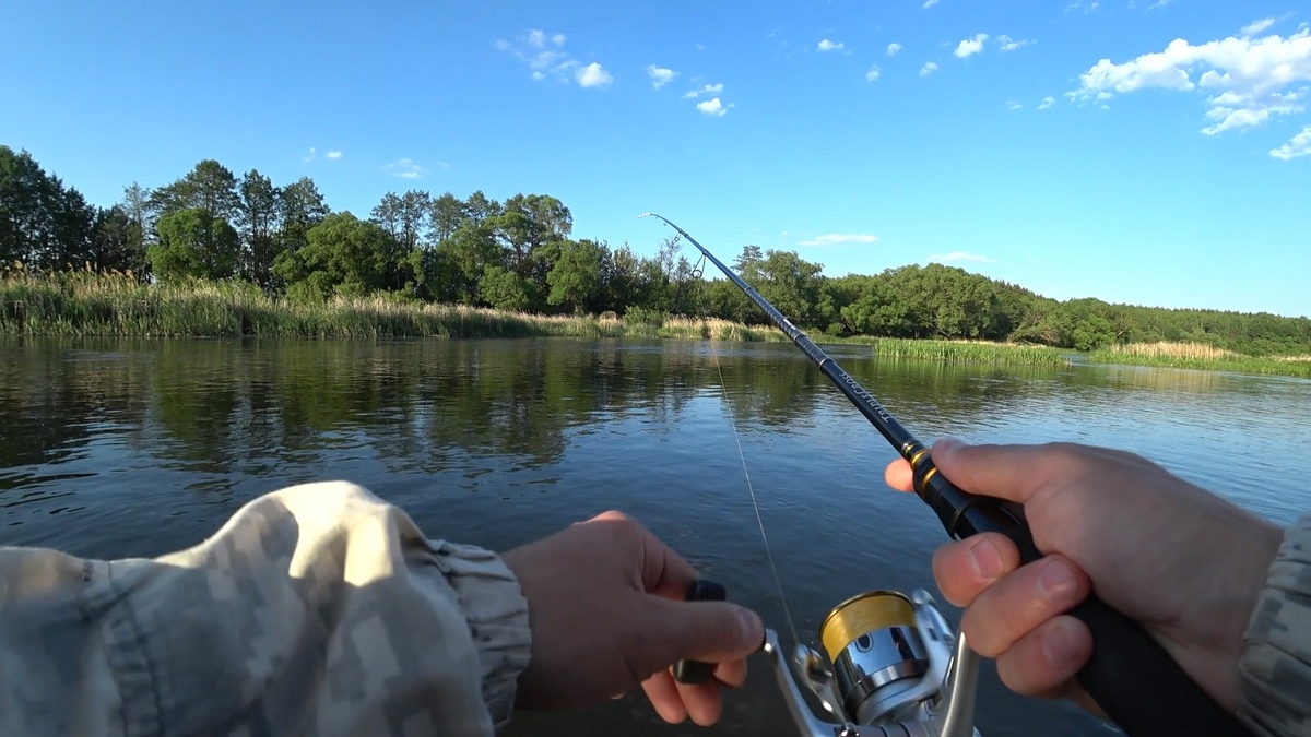 Заставка к видео "Поверхностные приманки творят чудеса !"
