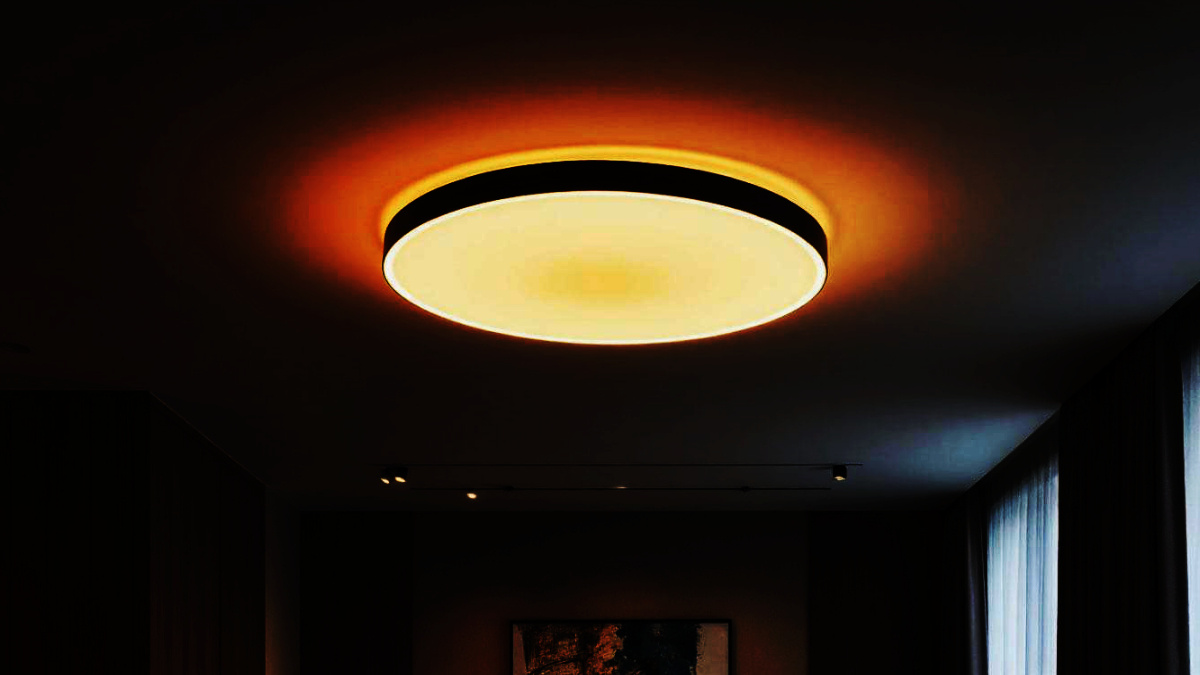 Вот так светит светильник в ВЫКЛЮЧЕННОМ состоянии!