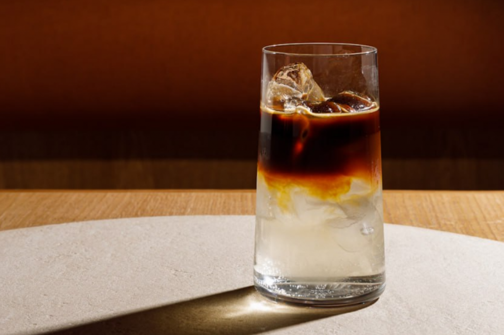 Холодный кофе в кафе Look Up