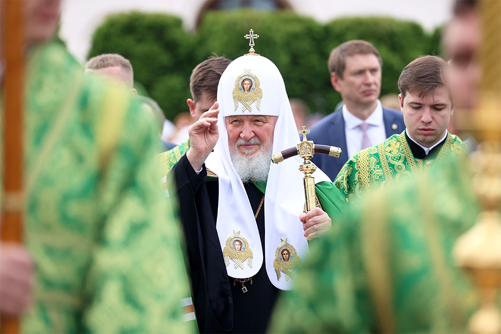    Патриарх Московский и всея Руси Кирилл в сослужении митрополита Минского и Заславского, Патриаршего Экзарха всея Беларуси Вениамина возглавил Божественную литургию на торжествах по случаю 900- летия Спасо-Евфросиниевского монастыря, одного из древнейших центров православия Беларуси и всего славянства. / Белта