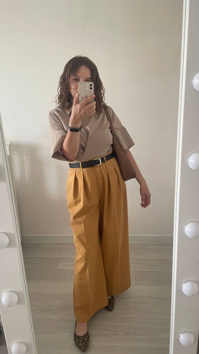 С рубашкой Зарина