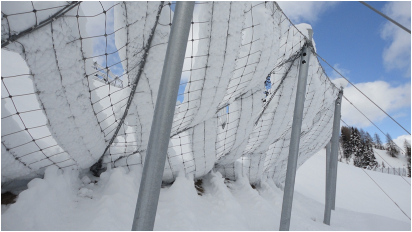 Снегоудерживающий барьер ОМ-СУБ на склоне