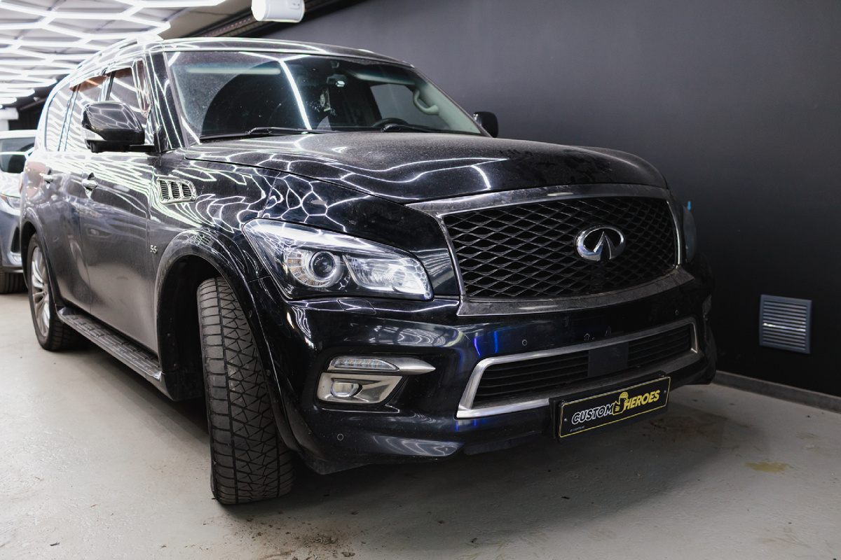 Источник фото: https://custom-heroes.ru/raboty/vid-uslugi/avtosvet/zamena-linz/osnaschenie-infiniti-qx80-professionalnyy-tyuning-far/