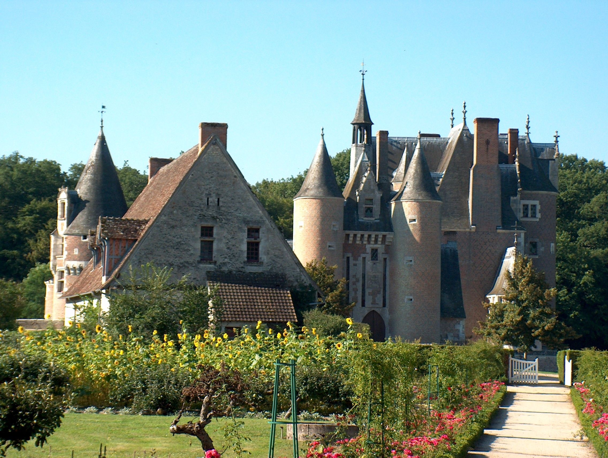 замок Мулен, современный вид