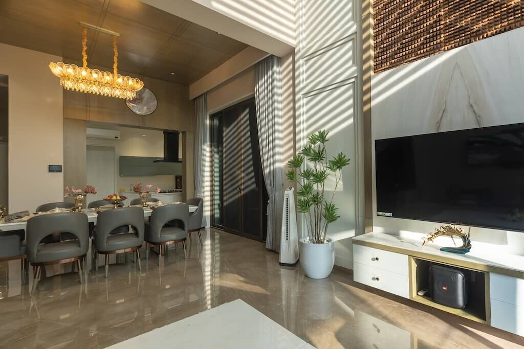 Источник изображения - https://amazingarchitecture.com/storage/files/1742/architecture-projects/rainbow-designers-associates/arora-house/arora-house-indore-rainbow-designers-associates-5.jpg