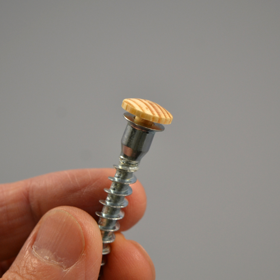 Универсальный саморез с декоративной заглушкой