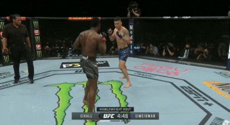 "Карма Криса Вайдмана" в бою с Юрайей Холлом