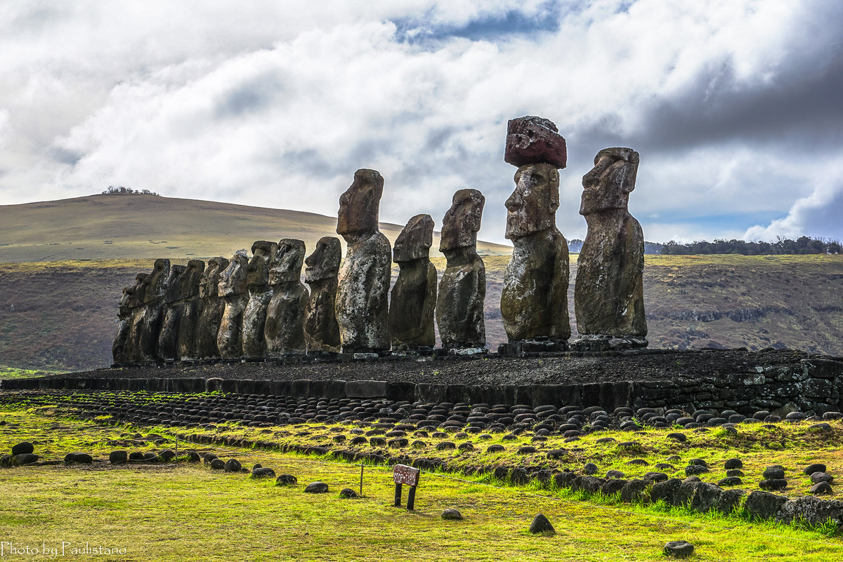 Скупльптуры Моаи