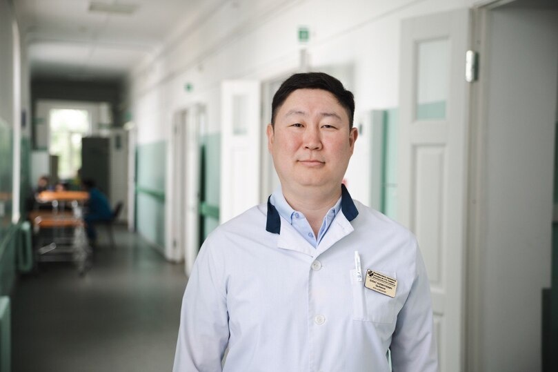     Булат Цыбиков, нейрохирург. / Анна Арапова