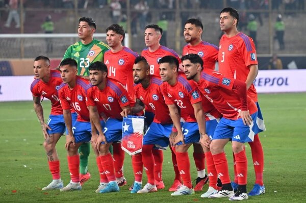 Сборная Чили по футболу. Обложка © Х / Pasión Copera