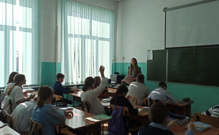 Фото:. страница бийской школы во Вконтакте