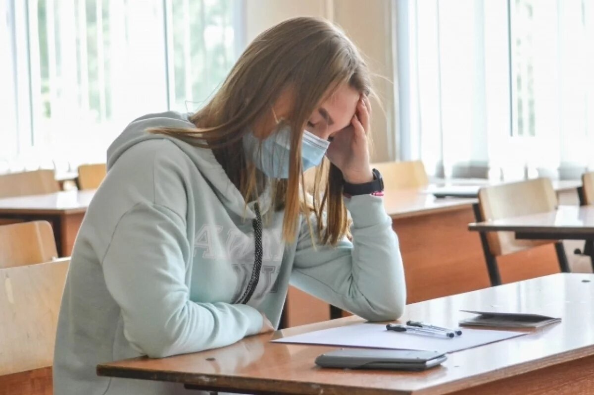    Астраханская школьница проиграла суд за право пересдачи ЕГЭ по русскому