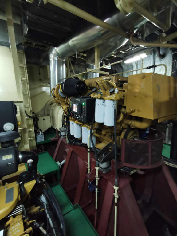 Судовой двигатель Caterpillar C32 мощностью 746 кВт / Фото: ООО "П.ТрансКо"  📷
