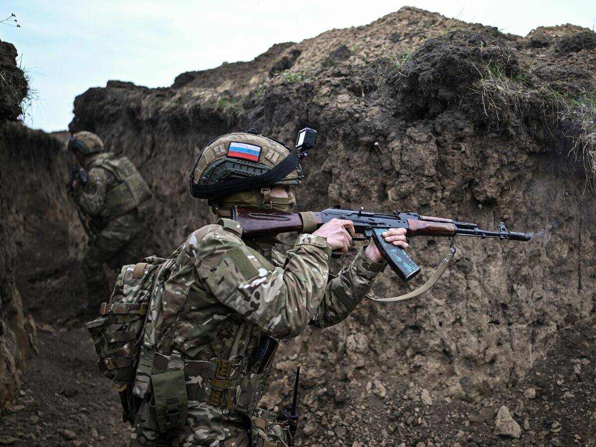    Российские военнослужащие© РИА Новости / Сергей Бобылев