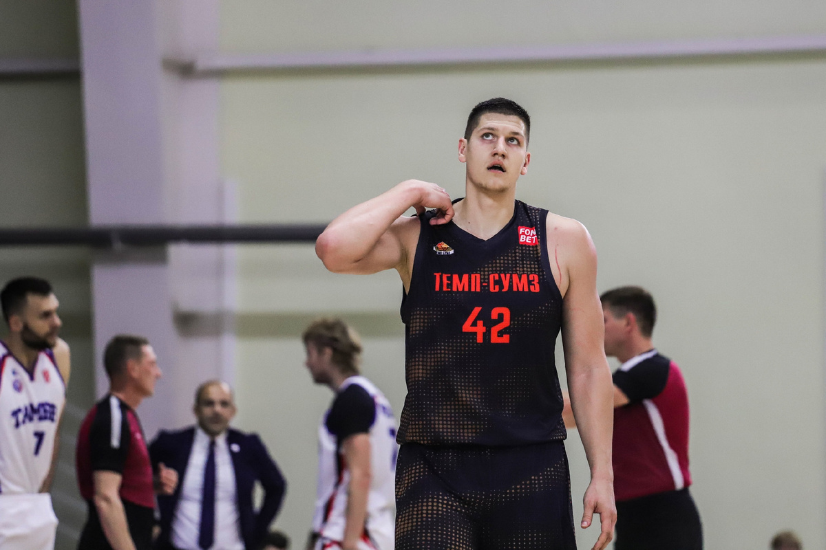 Никита Иванов