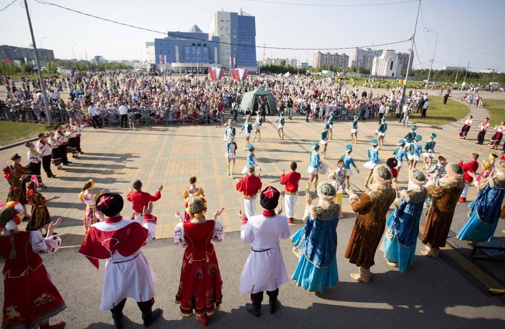    В Сургуте перекроют дорогу в День России и День Города