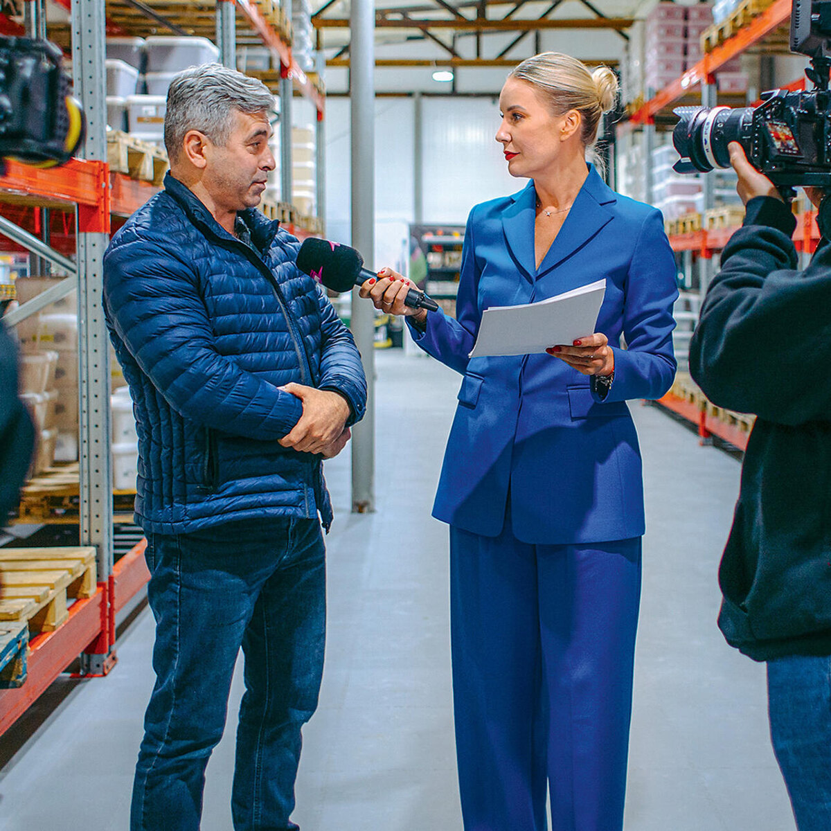    «Я работаю в лайв-формате, а не в записи — волнение присутствует постоянно. Больше скажу, оно помогает мне сконцентрироваться, а адреналин придает драйва» Пресс-служба телеканала «Пятница!»