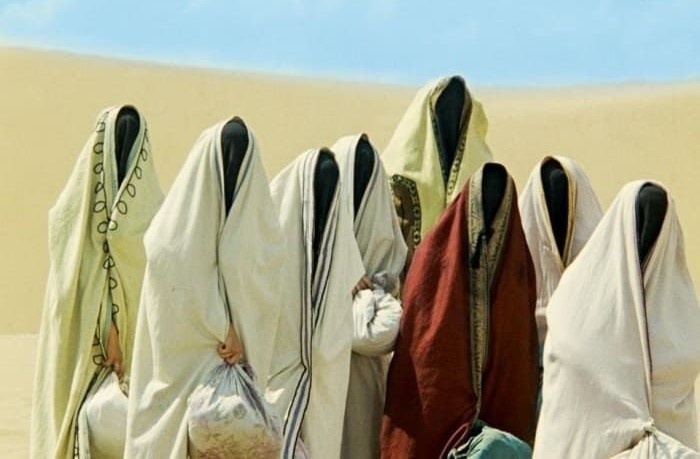 Гарем Черного Абдуллы. Кадр из фильма "Белое солнце пустыни". Картинка взята в Сети.