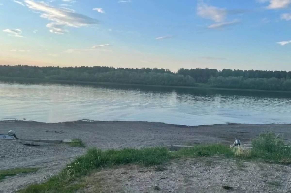    В Ханты-Мансийске спасатели ищут девочку, которую унесло течением