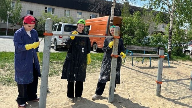    Около двух тысяч нижневартовских школьников проведут лето на работе