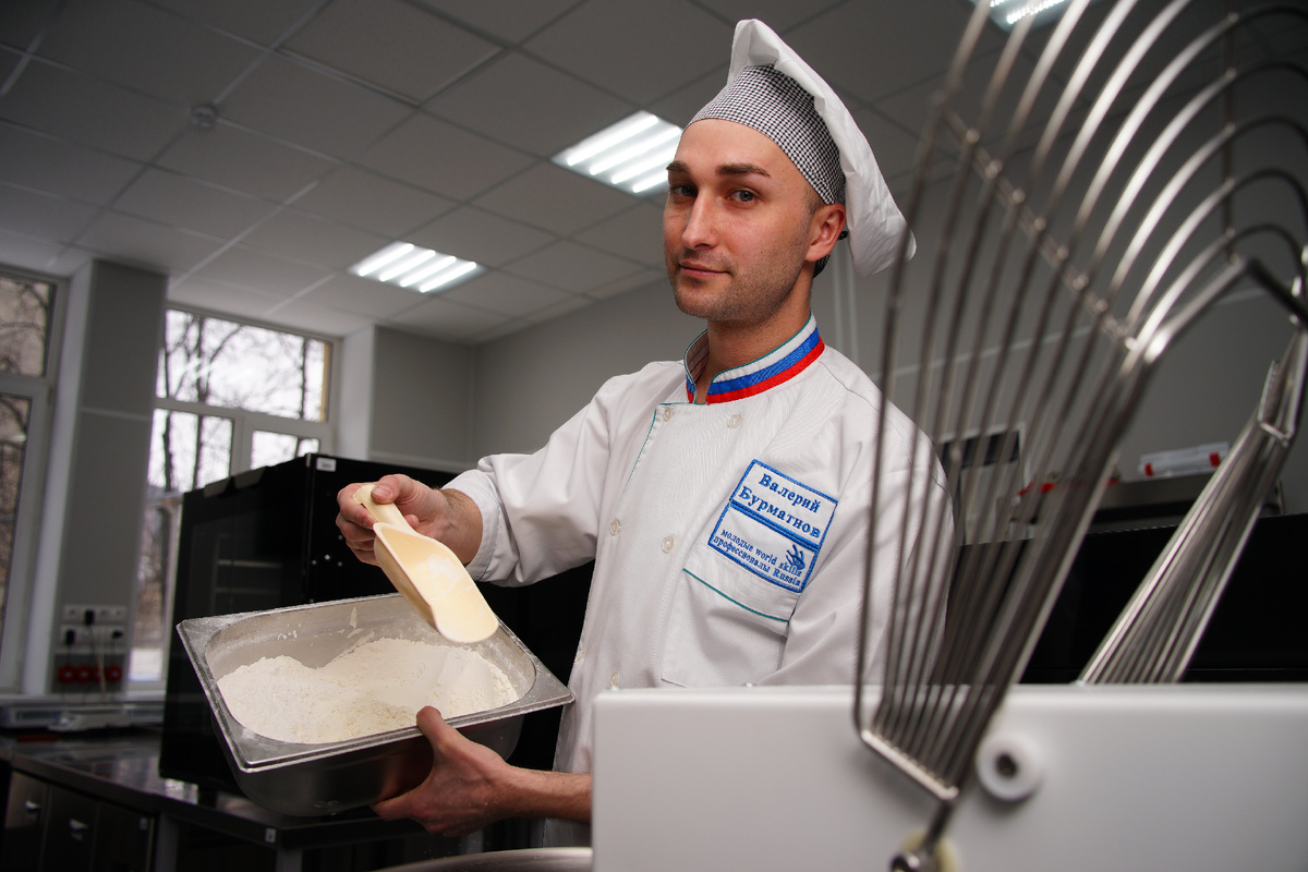 Валерий Бурматнов, преподаватель кафедры зерна, хлебопекарных и кондитерских технологий