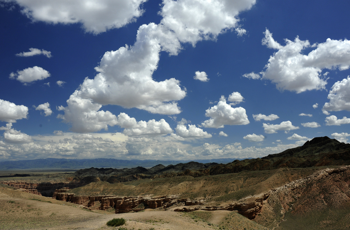 В тот день были очень красивые облака.