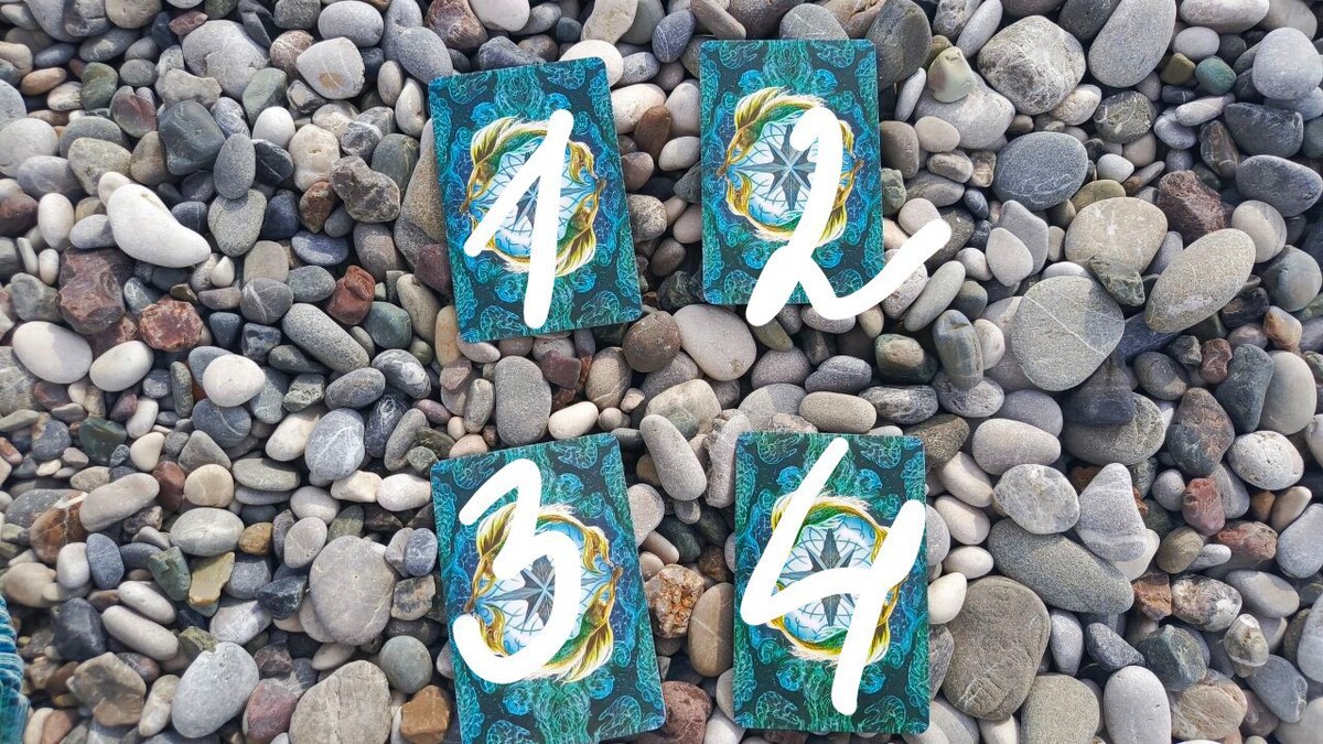 ❓Чем я могу вам помочь❓Моё имя Алия, я занимаюсь таро терапией, работаю со страхами, фобиями, тенью, через подсознание и разговор с душой Я люблю работать с бессознательным и подсознанием, просматриваю людей через видение и понимание мужской и женской психологии. Помогу пережить развод, выход из тяжёлых отношений, наладить семью, встретить новую любовь. А еще я люблю тему денег и бизнеса, регулярно провожу консультации по поводу реализации себя, поиска себя, и тд увеличения дохода в разы. Помогаю выйти из застоя, понять в чем ваш путь, где вы остановились, как понять и найти себяПоддержать канал, ваша благодарность 🙏Связаться со мной 8 982 494 04 24