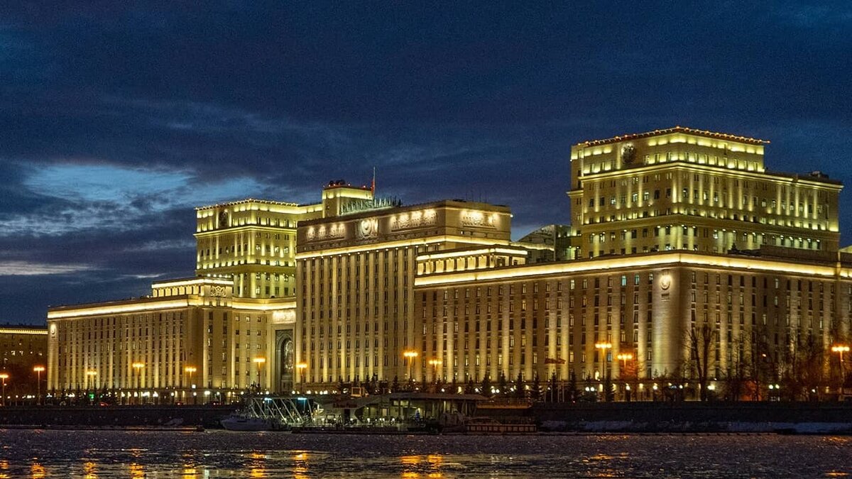 Фото: https://tvzvezda.ru/ (https://mcdn2.tvzvezda.ru/storage/news_other_images/2025/06/09/e2653e9ab4c54a74a46adeb823c74b9e.jpg)