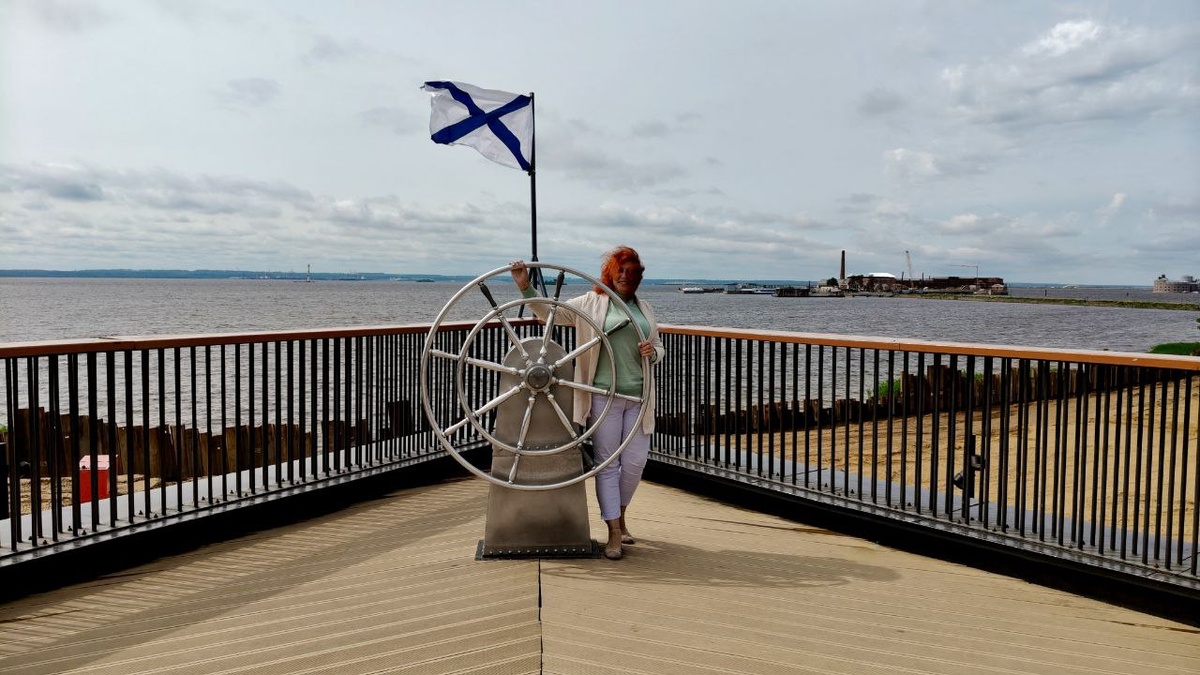 Здесь можно постоять за штурвалом😁