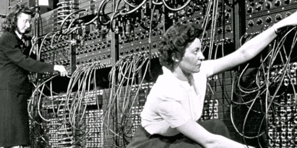 https://www.hp.com/us-en/shop/tech-takes/computer-history-all-about-the-eniac