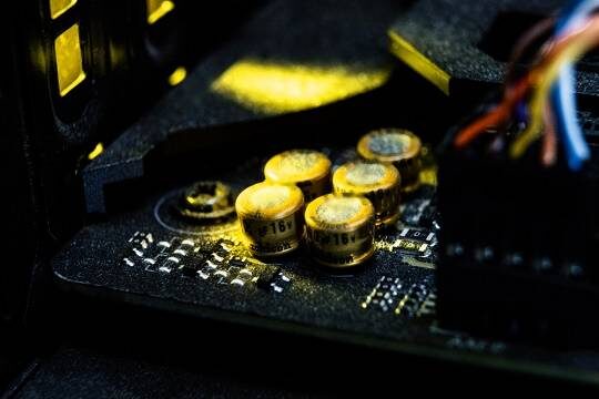    Следственный комитет выявил крупнейшую ферму майнеров в Иркутской области