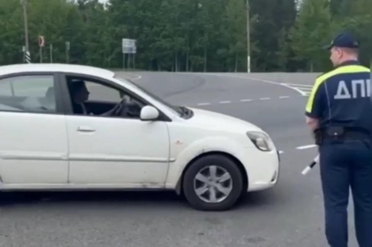    На дорогах Петербурга и Ленобласти искали автомобилистов-должников