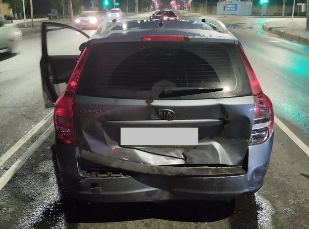    На Октябрьском проспекте столкнулись «Лада» и «Киа Сид»