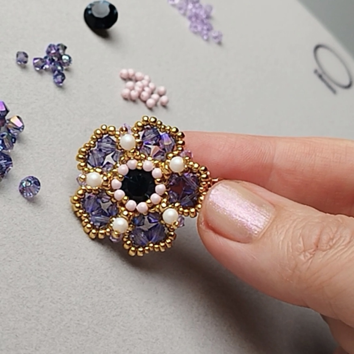 Кулон "Фиалка из детства", мастер-класс Анны Брагинской.