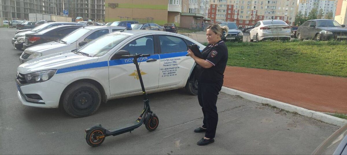    Сотрудники полиции нашли подростков, укравших электросамокат в Курске