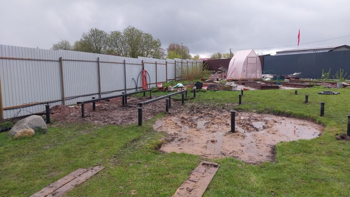 Свайный фундамент - единственное решение для болотистых грунтов