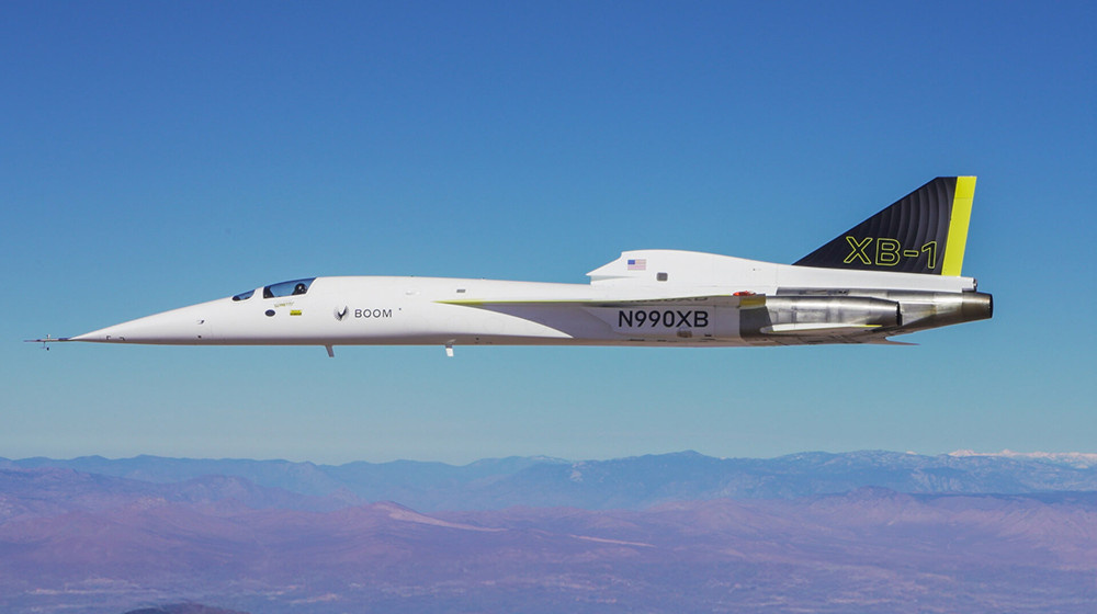    Экспериментальный самолет XB-1 преодолел звуковой барьер без грохота