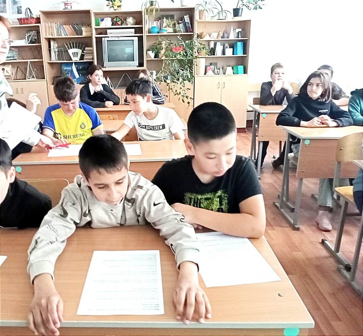 Проведение опроса в школе