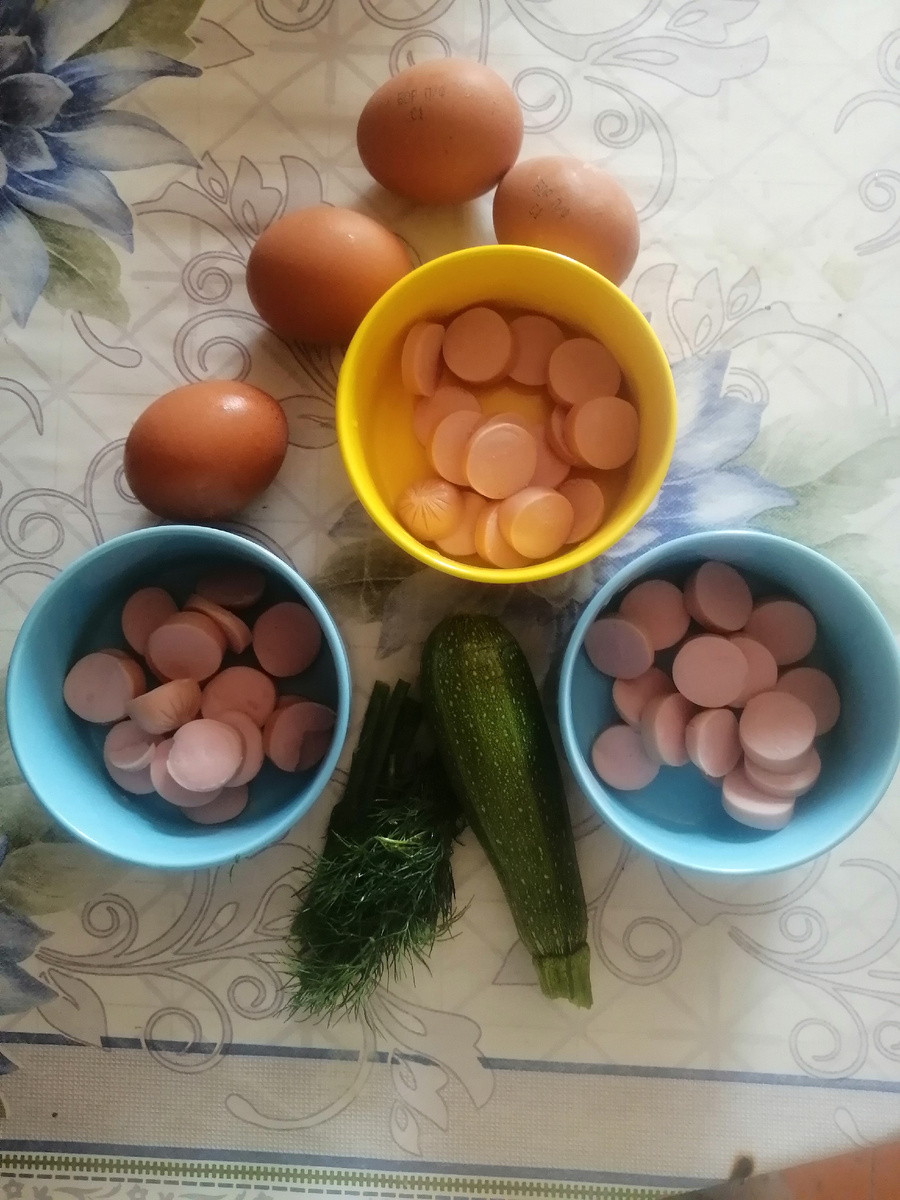 Готовлю завтрак.